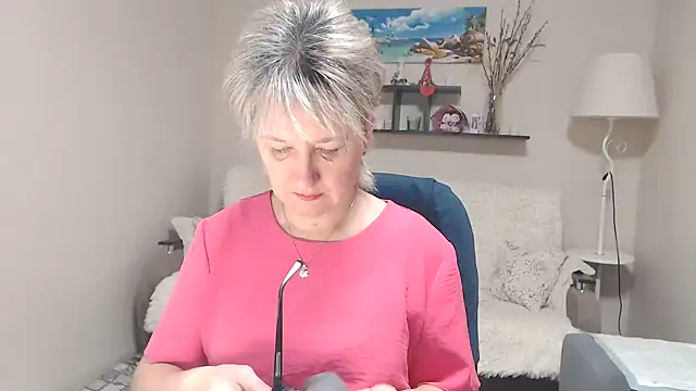 FleurMays online show from November 28, 2025, 4:59 am