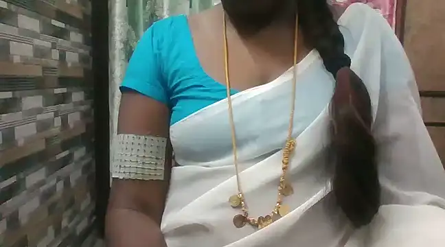 Hot akshara online show from December 4, 2024, 7:45 pm