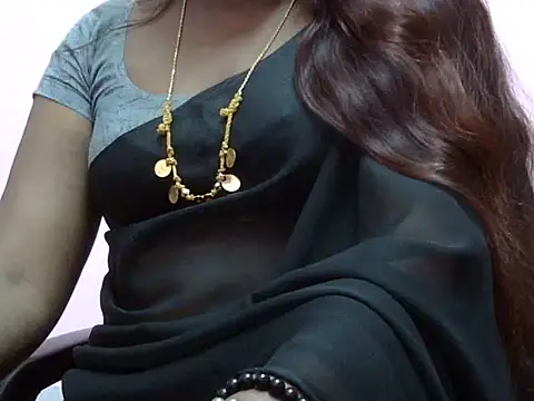 Hot akshara online show from November 22, 2025, 4:06 pm