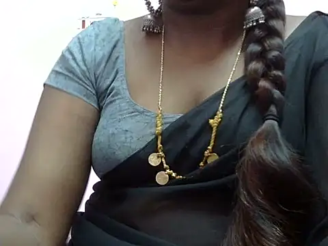 Hot akshara online show from December 20, 2025, 3:41 pm