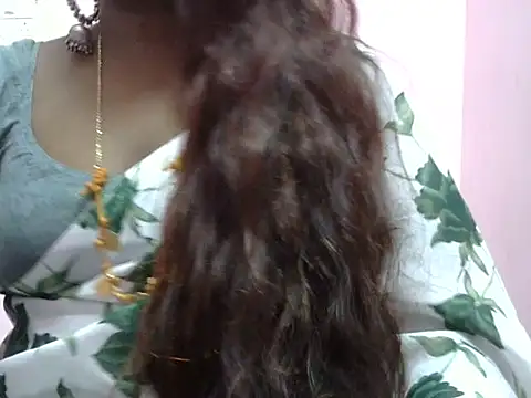 Hot akshara online show from February 9, 2026, 6:50 am