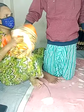 Snapshot of ArishaCouple chatting on January 13, 2025, 10:14 am ArishaCouple online show from January 13, 2025, 10:14 am