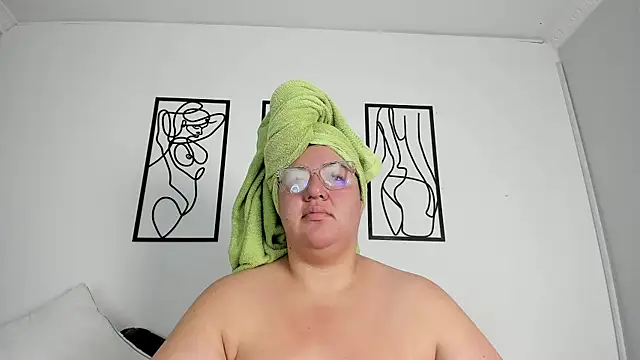 Snapshot of RubyPirsso18 chatting on December 1, 2025, 8:25 pm RubyPirsso18 online show from December 1, 2025, 8:25 pm