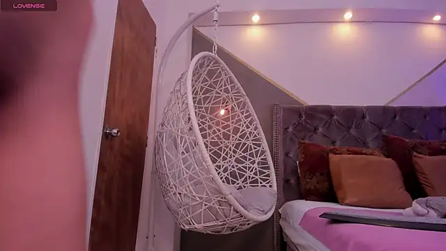 khloe cutee online show from December 7, 2024, 12:56 pm