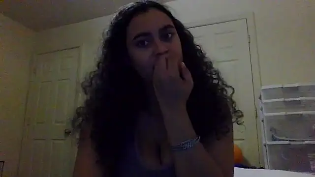 cinnaminnie online show from January 17, 2025, 5:11 am