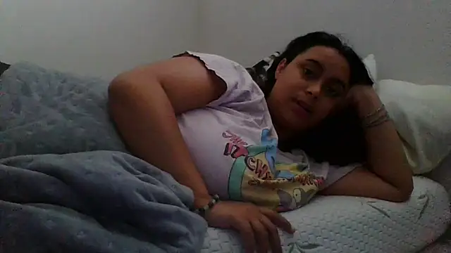 cinnaminnie online show from October 18, 2025, 3:35 pm