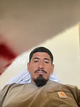 twohightwonut805 online show from October 12, 2025, 4:39 pm