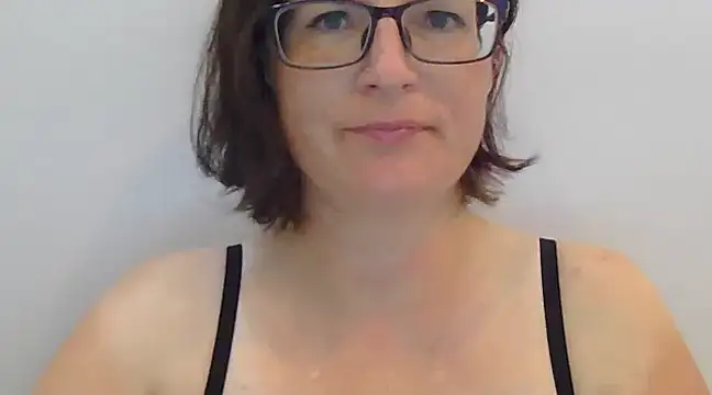 Snapshot of CrimsonMistress chatting on January 25, 2025, 12:17 am CrimsonMistress online show from January 25, 2025, 12:17 am