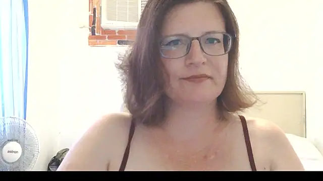 CrimsonMistress online show from March 23, 2026, 10:47 pm