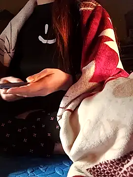 JasminePham online show from January 18, 2025, 4:31 pm