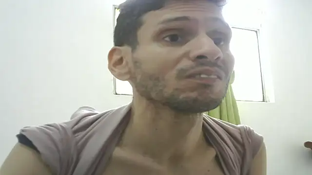 Snapshot of Andres_J4 chatting on October 2, 2025, 2:57 pm Andres J4 online show from October 2, 2025, 2:57 pm