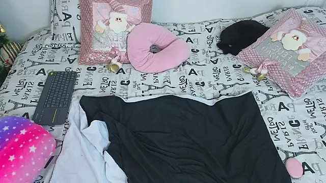 Lorenne Miller online show from December 26, 2024, 9:58 pm