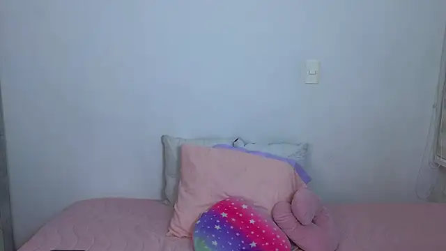 Lorenne Miller online show from January 19, 2025, 12:28 am