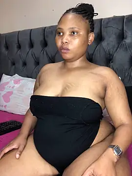 Anaelle24 online show from February 23, 2026, 6:33 am