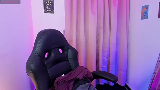 indra cam online show from November 5, 2025, 3:50 am