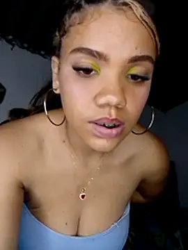 1CANDYLOVE online show from January 13, 2026, 4:40 am