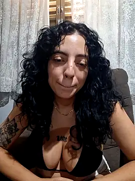 Sweet-diamondxxx online show from March 19, 2026, 2:10 pm