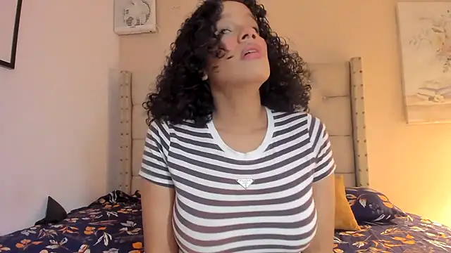 vanesasexyhot21 online show from December 19, 2025, 2:18 am