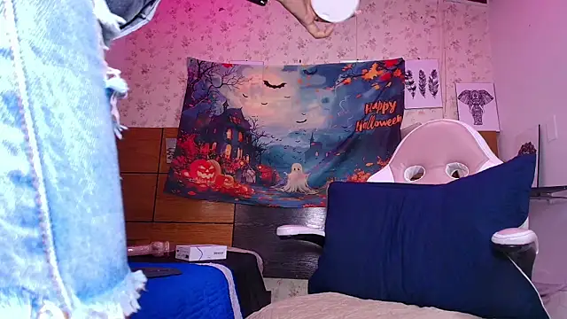 aisha sh online show from October 13, 2025, 12:05 pm