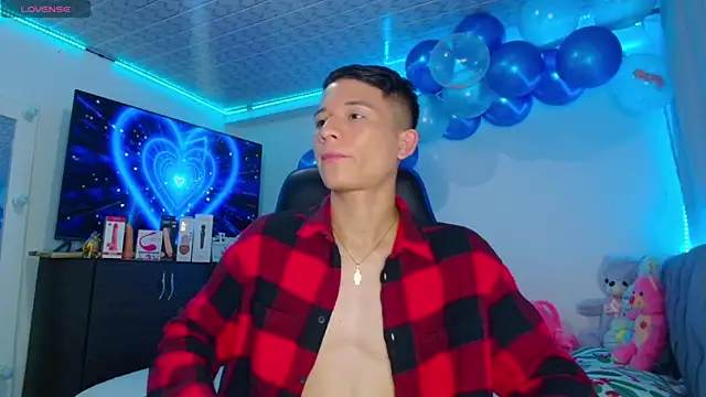 Snapshot of bryamer_19 chatting on January 17, 2025, 3:45 am bryamer 19 online show from January 17, 2025, 3:45 am