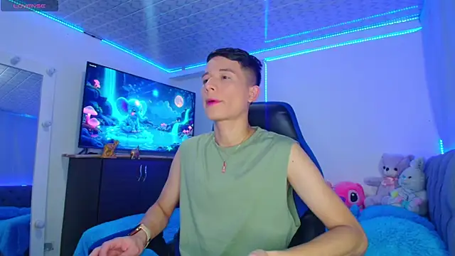 Snapshot of bryamer_19 chatting on January 21, 2025, 2:00 am bryamer 19 online show from January 21, 2025, 2:00 am