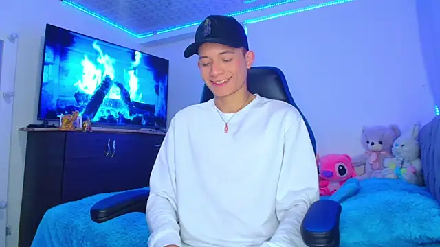 Snapshot of bryamer_19 chatting on January 25, 2025, 1:54 am bryamer 19 online show from January 25, 2025, 1:54 am