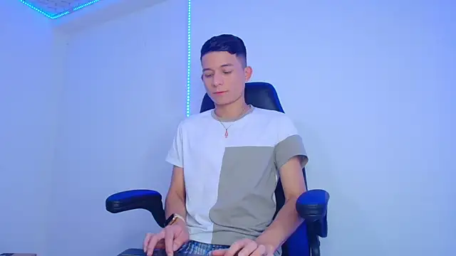 Snapshot of bryamer_19 chatting on February 7, 2025, 2:40 am bryamer 19 online show from February 7, 2025, 2:40 am