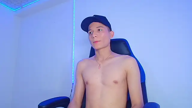 Snapshot of bryamer_19 chatting on February 11, 2025, 2:03 am bryamer 19 online show from February 11, 2025, 2:03 am