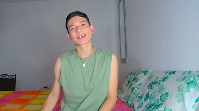 Snapshot of bryamer_19 chatting on February 21, 2025, 5:02 am bryamer 19 online show from February 21, 2025, 5:02 am