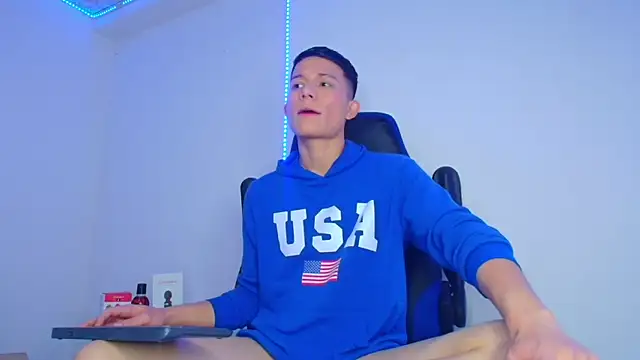 Snapshot of bryamer_19 chatting on February 28, 2025, 1:47 am bryamer 19 online show from February 28, 2025, 1:47 am