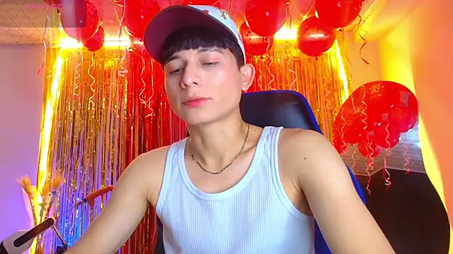 Snapshot of bryamer_19 chatting on September 21, 2025, 1:29 am bryamer 19 online show from September 21, 2025, 1:29 am