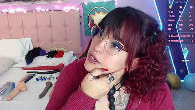 Snapshot of Ruby_Skywalker_ chatting on December 31, 2024, 7:20 am Ruby Skywalker online show from December 31, 2024, 7:20 am