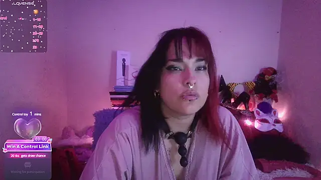 Snapshot of Ruby_Skywalker_ chatting on January 14, 2025, 2:40 am Ruby Skywalker online show from January 14, 2025, 2:40 am