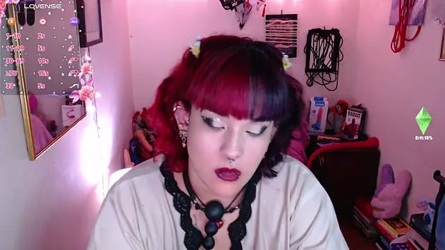 Snapshot of Ruby_Skywalker_ chatting on February 27, 2025, 2:10 am Ruby Skywalker online show from February 27, 2025, 2:10 am