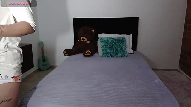 Snapshot of ValerieDamon chatting on February 11, 2025, 10:39 pm ValerieDamon online show from February 11, 2025, 10:39 pm