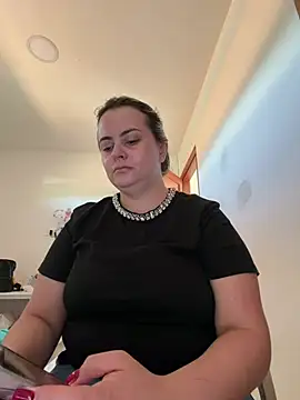 Im Amelia online show from July 7, 2026, 1:26 pm