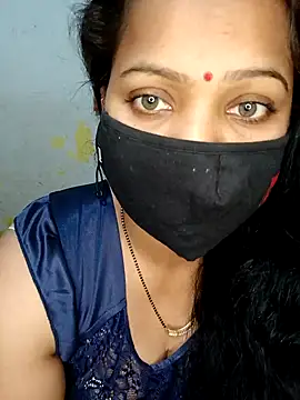 Snapshot of YRIMA1995 chatting on February 6, 2025, 3:37 am YRIMA1995 online show from February 6, 2025, 3:37 am