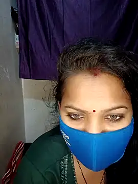 Snapshot of YRIMA1995 chatting on February 10, 2025, 3:13 am YRIMA1995 online show from February 10, 2025, 3:13 am