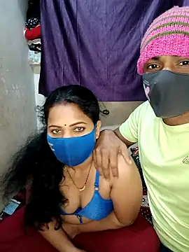 Snapshot of YRIMA1995 chatting on February 19, 2025, 1:28 pm YRIMA1995 online show from February 19, 2025, 1:28 pm