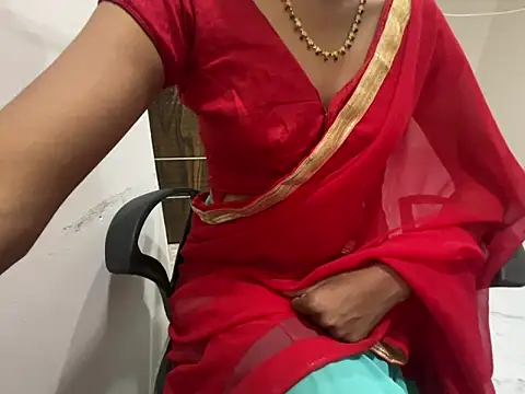 Snapshot of Honeyberose chatting on January 4, 2025, 10:27 am Honeyberose online show from January 4, 2025, 10:27 am