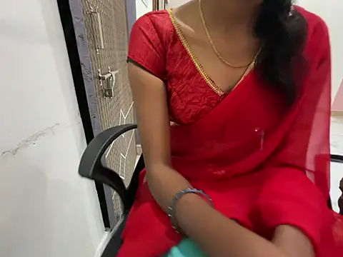 Snapshot of Honeyberose chatting on January 18, 2025, 5:52 am Honeyberose online show from January 18, 2025, 5:52 am