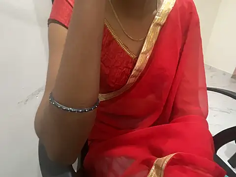 Snapshot of Honeyberose chatting on January 18, 2025, 7:37 pm Honeyberose online show from January 18, 2025, 7:37 pm