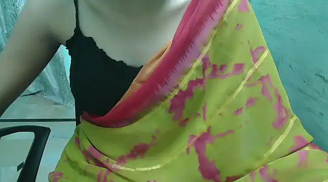 Snapshot of Honeyberose chatting on March 21, 2025, 7:11 am Honeyberose online show from March 21, 2025, 7:11 am