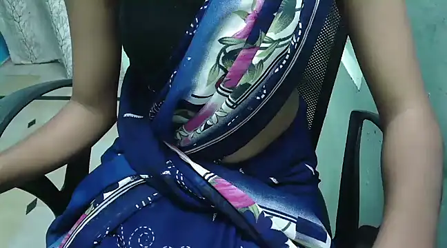 Snapshot of Honeyberose chatting on March 22, 2025, 7:20 pm Honeyberose online show from March 22, 2025, 7:20 pm