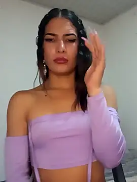 Snapshot of Lanna_hott_ chatting on January 7, 2025, 9:25 pm Lanna hott  online show from January 7, 2025, 9:25 pm