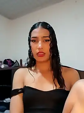 Snapshot of Lanna_hott_ chatting on February 12, 2025, 7:13 pm Lanna hott  online show from February 12, 2025, 7:13 pm