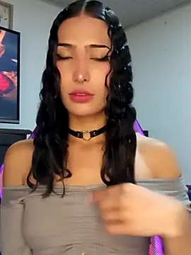 Snapshot of Lanna_hott_ chatting on September 16, 2025, 6:42 pm Lanna hott  online show from September 16, 2025, 6:42 pm