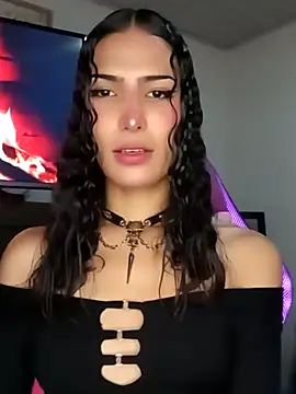 Snapshot of Lanna_hott_ chatting on October 4, 2025, 11:08 am Lanna hott  online show from October 4, 2025, 11:08 am