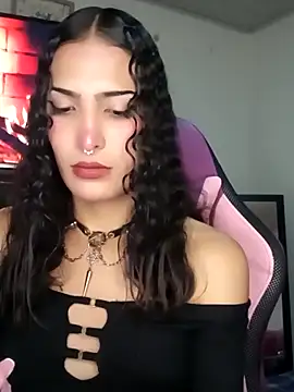 Snapshot of Lanna_hott_ chatting on October 4, 2025, 11:14 pm Lanna hott  online show from October 4, 2025, 11:14 pm