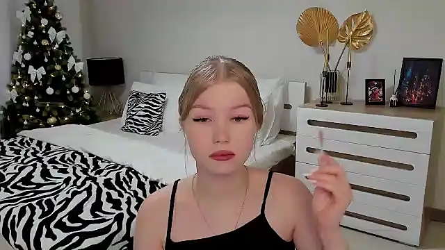 shy  lady online show from December 5, 2024, 11:38 am